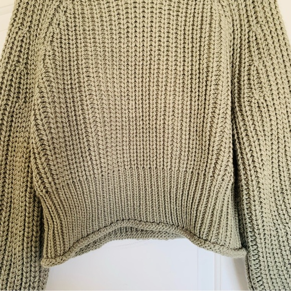 NWT H&M Women’s Green Chunky Knit Cropped Turtleneck Sweater | Size: S - Picture 9 of 10